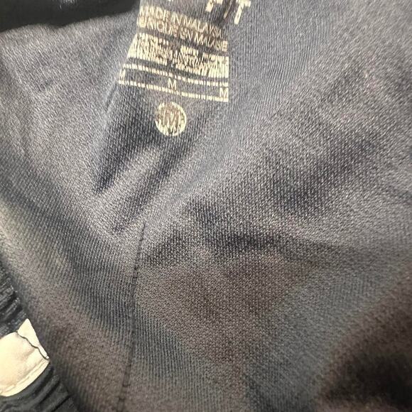 Nike Women’s Size Medium Running Shorts - Picture 4 of 4